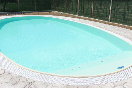 piscina interrata a sfioro
