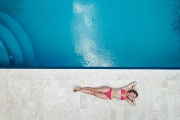 relax in piscina