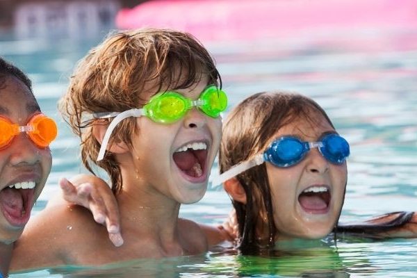 giochi in piscina